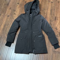 Canada Goose  Women’s Expedition  Parka Size 2XS