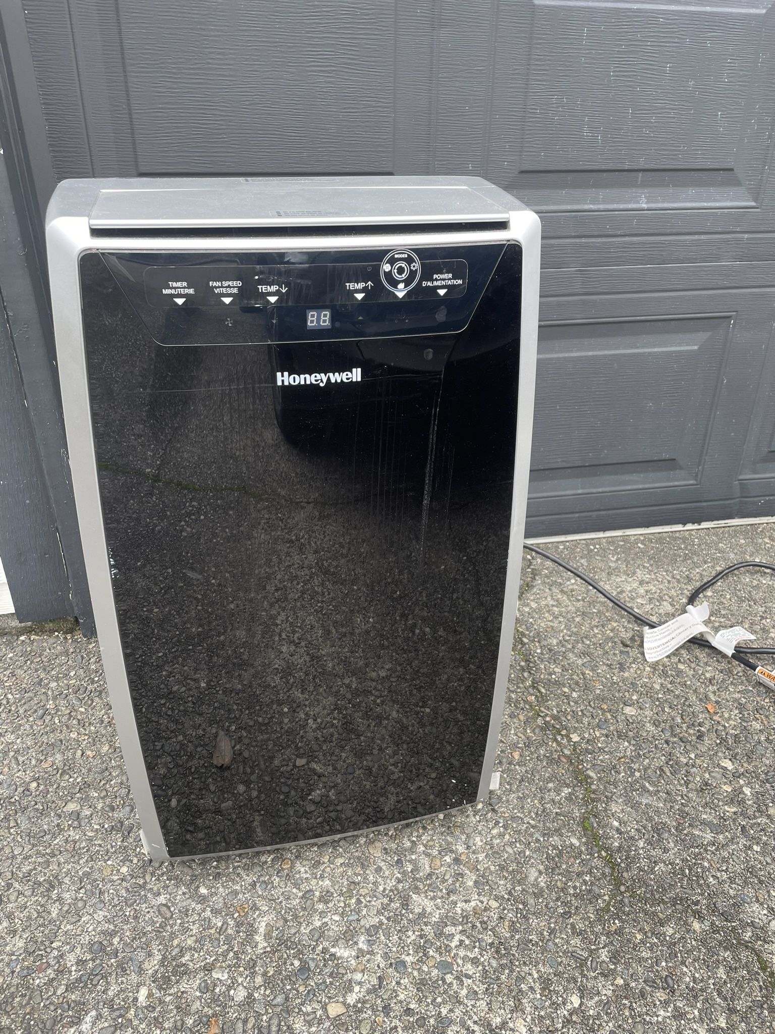 Honeywell 14000 BTU Portable Air Conditioner