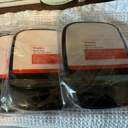 4 Staples Mouse Pads With Gel Wrist Wrest  