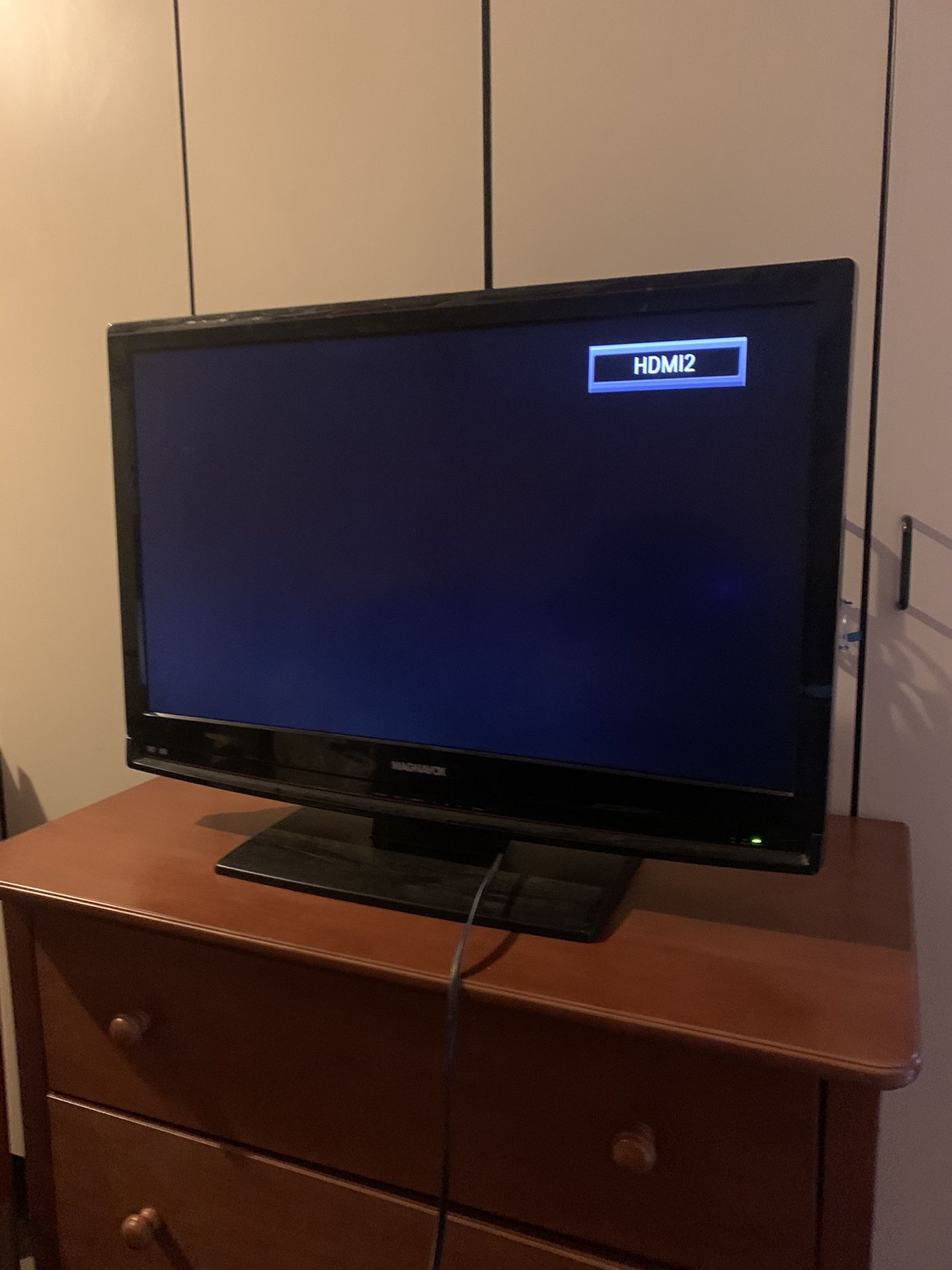 USED 32 inch TV MAGNAVOX $20 works no remote