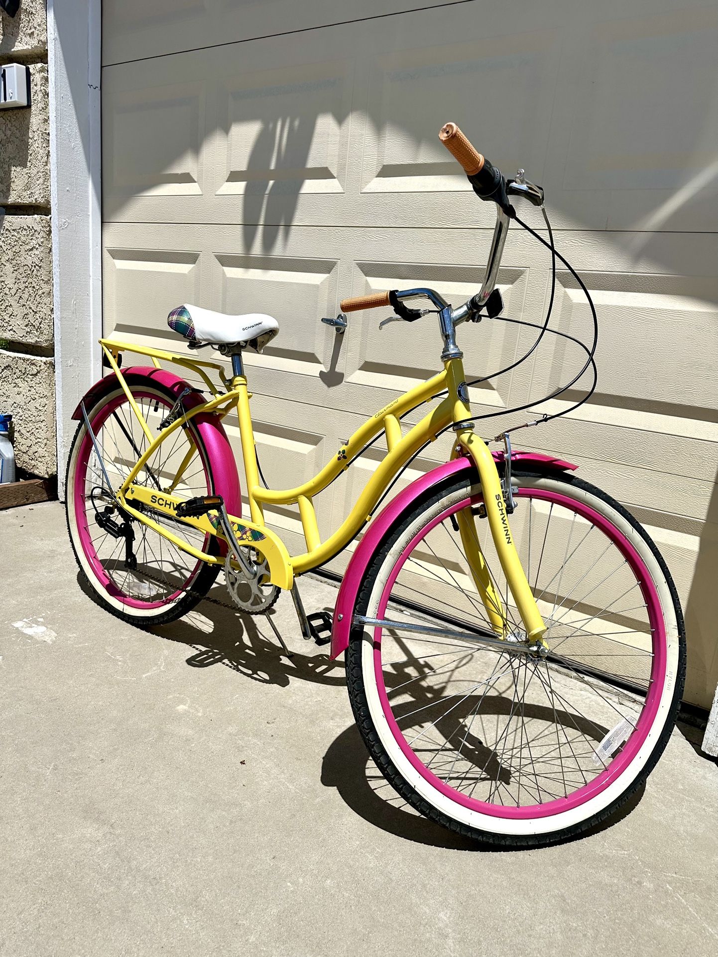 26″ Schwinn Clairmont Women’s Cruiser Bike