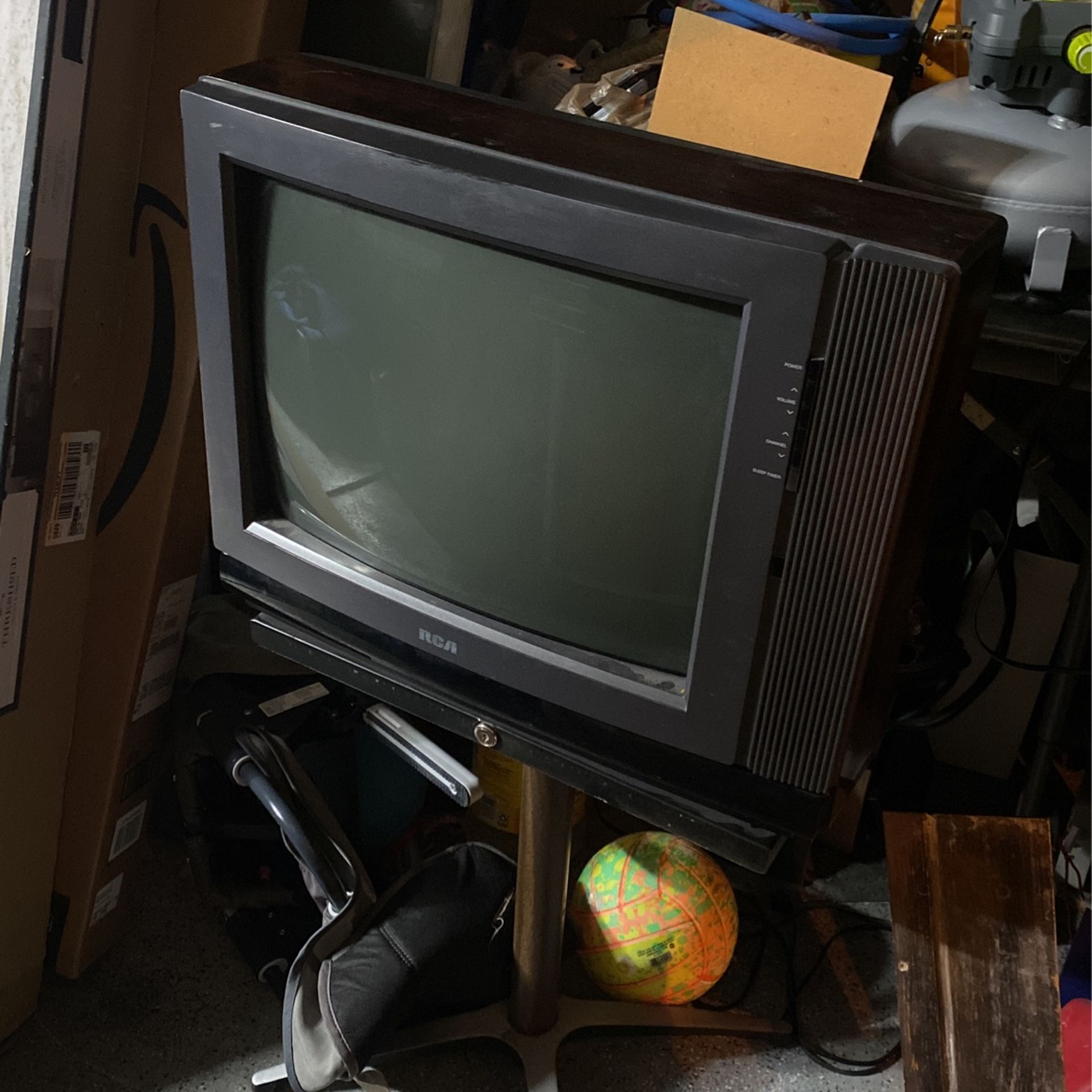 20 inch RCA CRT TV W/stand