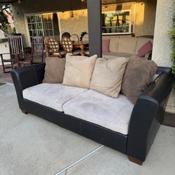 *Free Delivery* Living Spaces Couch Sofa Loveseat Set