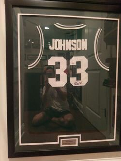 Magic Johnson Signed / Framed Michigan State Jersey
