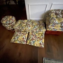 2 Settee Cushions, 6 Chair Cushions, 4 Round Chair Cushions, Two Ottoman Cushions, 2 Accent Cushions