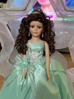 Quinceañera Doll/Muñeca