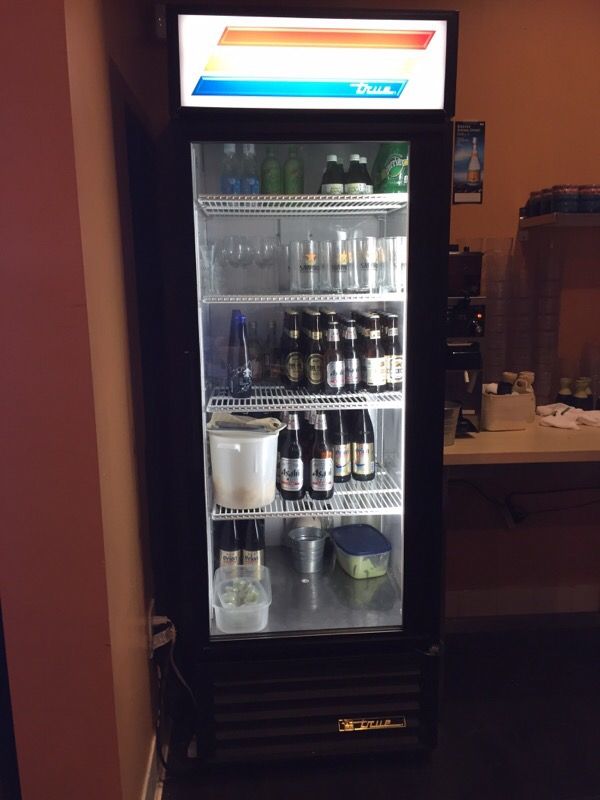 true glass door beverage cooler for Sale in Bellflower, CA OfferUp