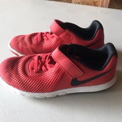 Kids size 2 Nike