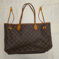Louis Vuitton Monogram Neverfull Tote Bag