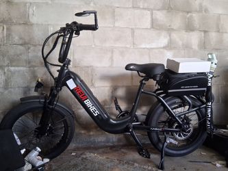 REVIBIKES Runabout.2 electric bike in Matte Black.