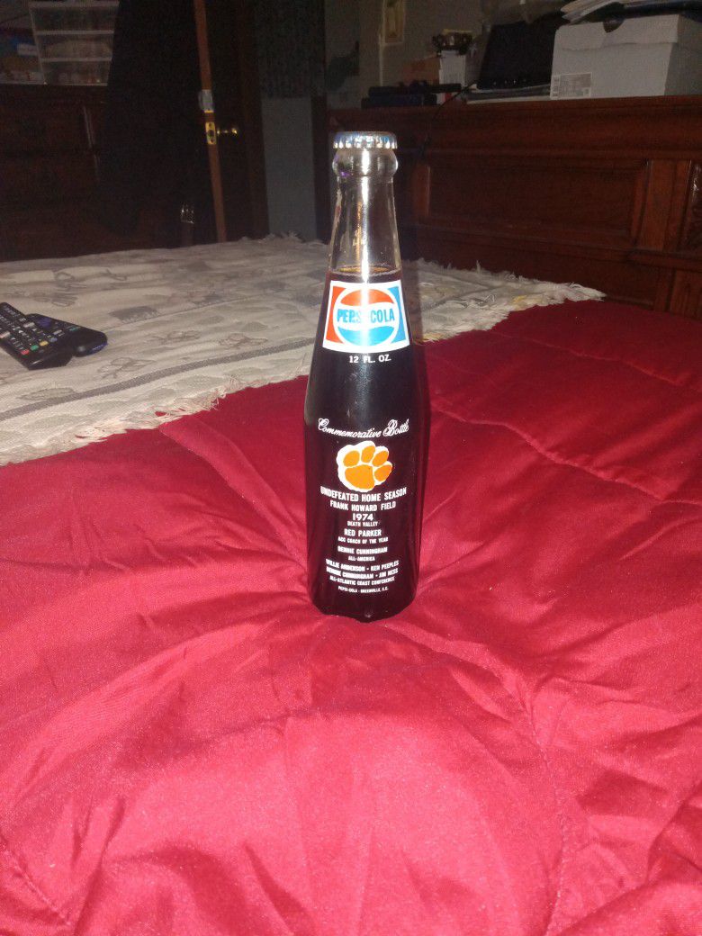 1974 Red Parke  Collectable Clemson Antique  12 Ounce Bottle Unopened 60 Dollars Firm
