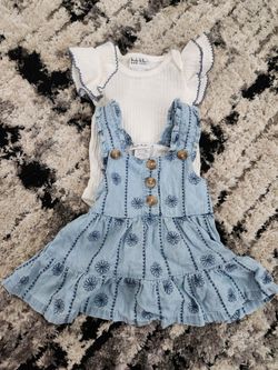 Baby girl clothes 0-3 months