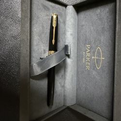 NEW/MINT Parker Sonnet Fountain Pen - 18K Solid Gold Fine Nib - Black Lacquer GT (Made in France)