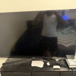 40 Inch Samsung Smart Tv With Roku Box