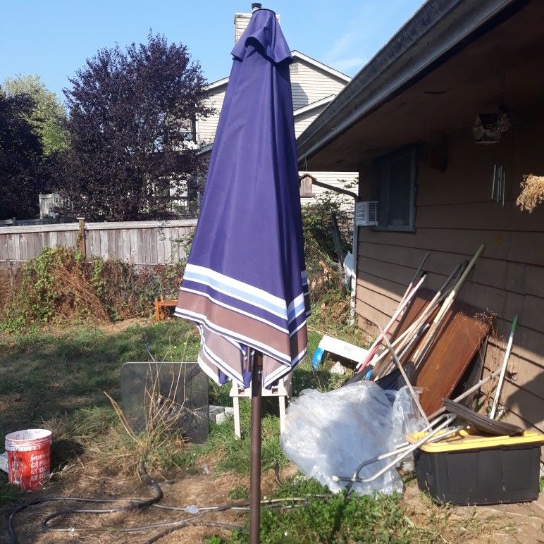 Outdoor Crank Umbrella And Base