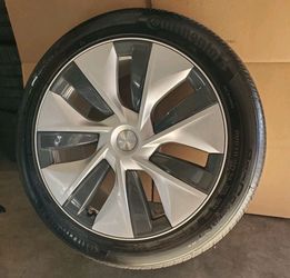 Stock 2020-2025 Tesla Model Y Gemini “aero” wheels and tires