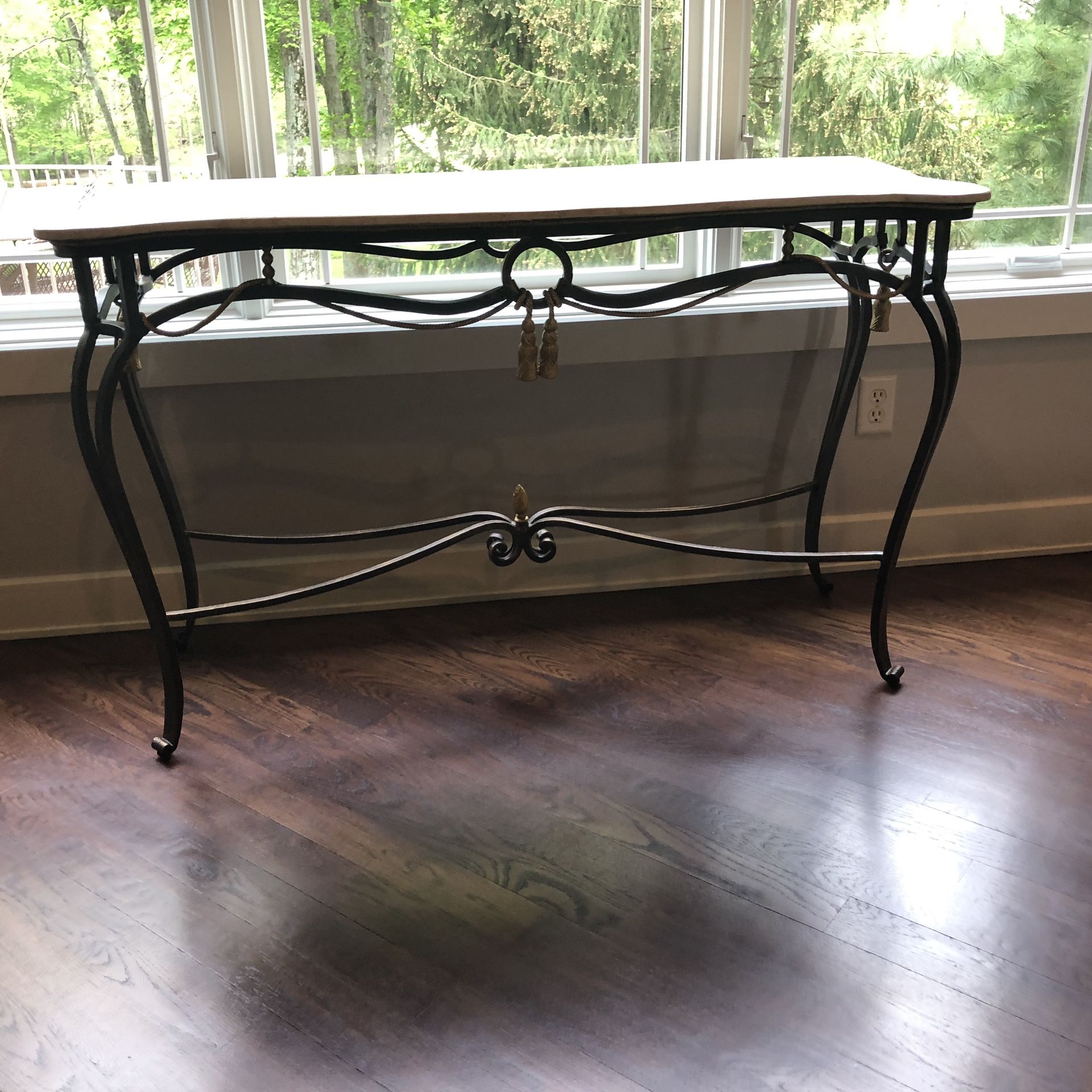 Foyer / Sofa Table