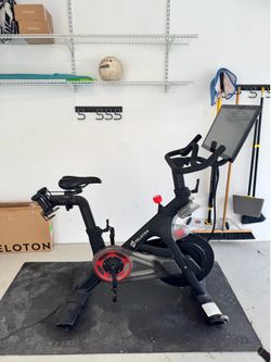 Peloton Bike
