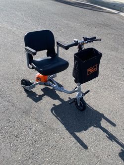 Brand new mobility, Scooter lightweight foldable with two batteries