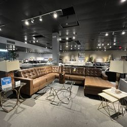 Auburn 4PC Chaise Sectional Couch