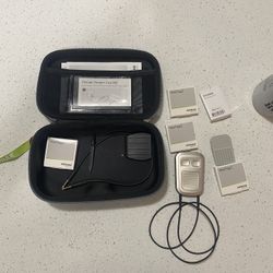 PHONAK™ COMPILOT II BLUETOOTH STREAMER AND REMOTE CONTROL - WITH CASE AND MANUAL 