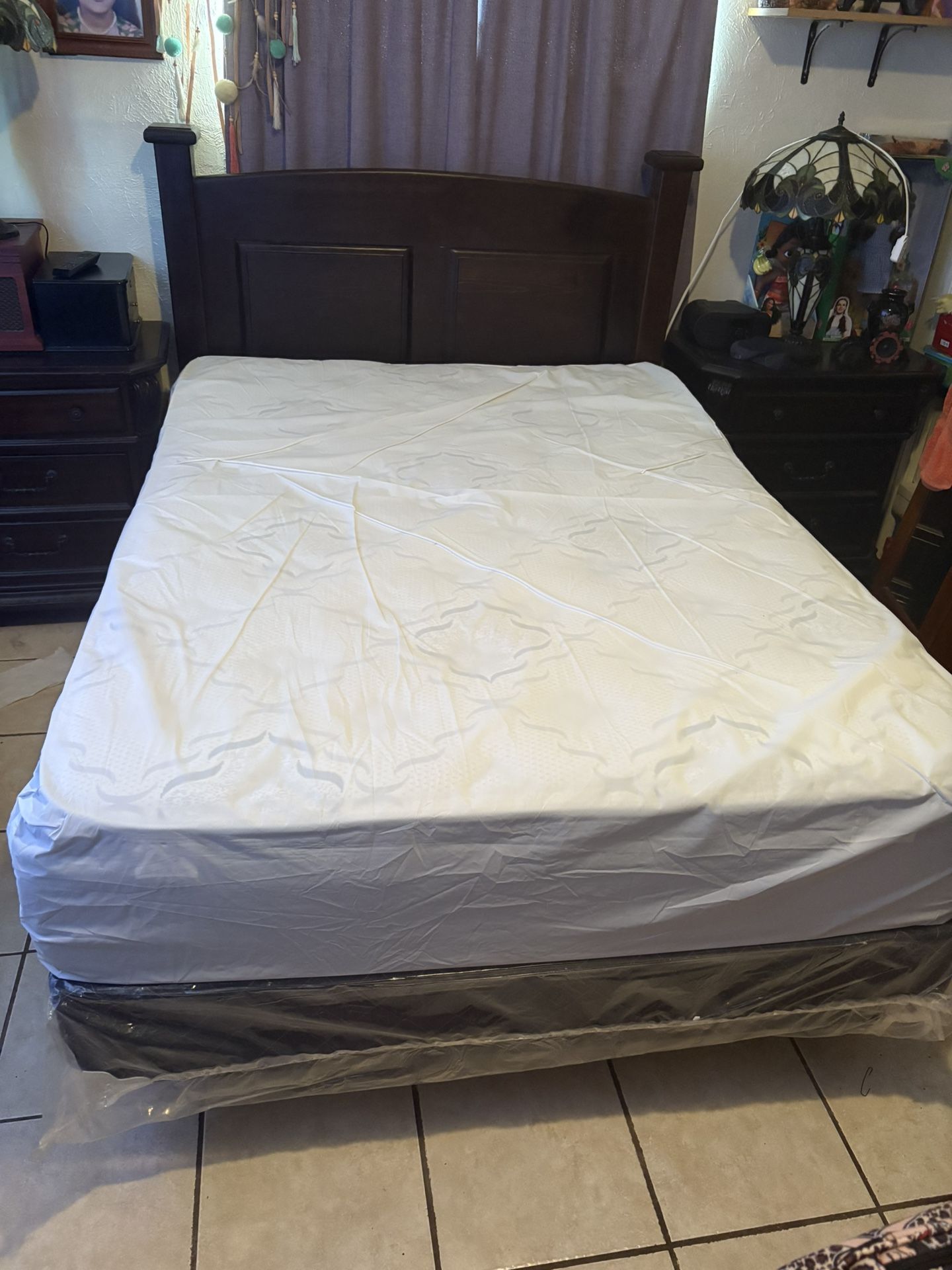 Full Size Bed