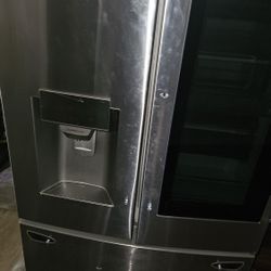 Refrigerator 