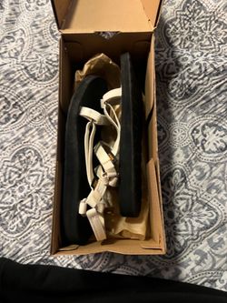 Tevas Size 6