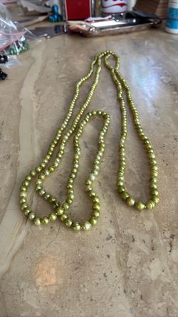 Long Green Pearl Beaded Necklace