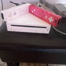  Wiii 165 + wii games, 2 Controllers 5000 Retro games , $150 firm, don’t ask or you will be ignored 