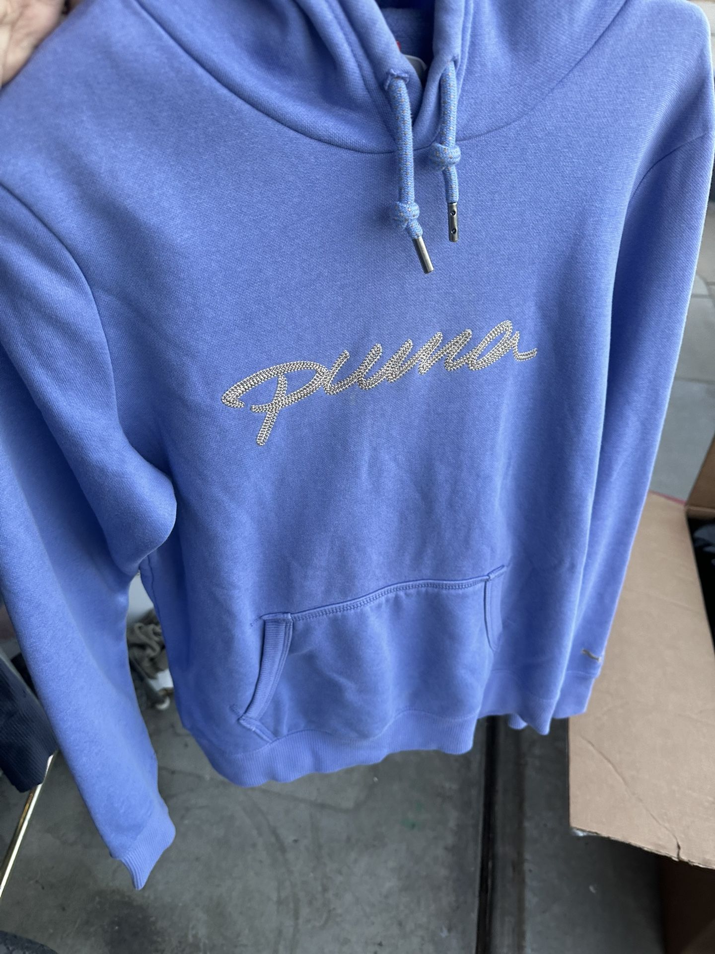 PUMA SWEATSHIRT SIZE M