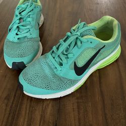TENIS NIKE NÚMERO 7 DE MUJER