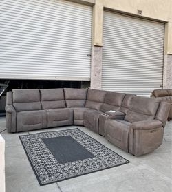 Carlin Fabric Power Reclining Sectional with Power Headrests