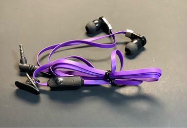 Purple earbuds 3.5 mm audio w/ mic -new