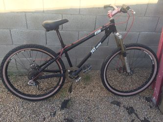 243 racing mountain bike dirt jumper for Sale in Scottsdale AZ OfferUp