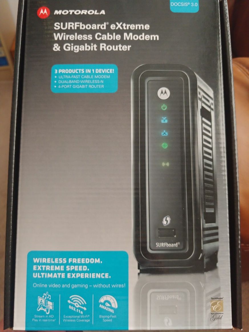 Motorola Surfboard Extreme Wireless Cable Modem & Gigabit Router