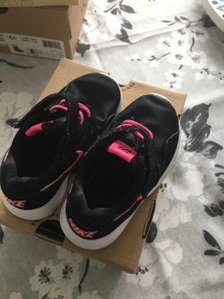 Black Kids Nike size 9