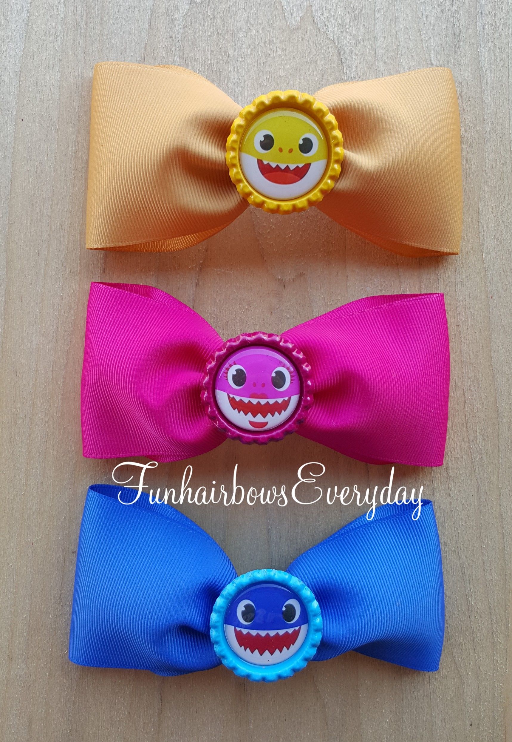 Baby shark hair bows