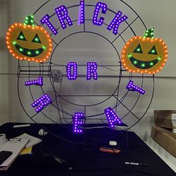 40 In Trick Or Treat Icon Sign