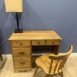 Cute vintage maple Wood Computer Desk Study Table With 4 Drawers & Matching Chair Excellent Condition 