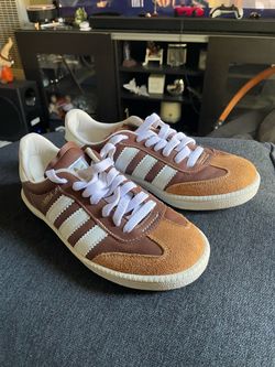 Women customized shoes