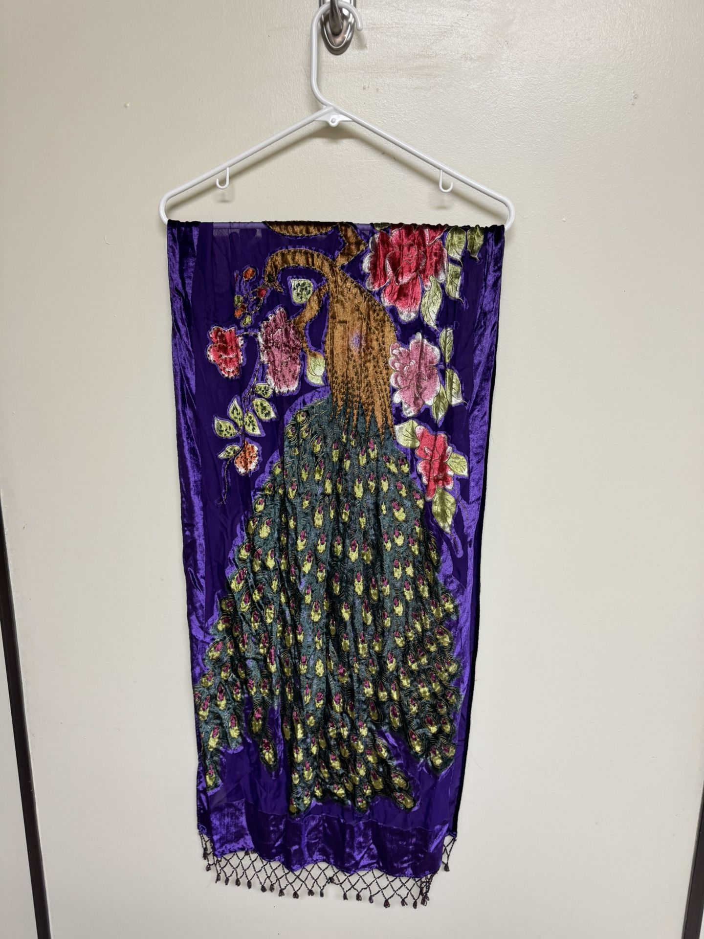 CA. VINTAGE PEACOCK SCARF/SHAWL. CHACHIS.