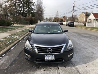 Selling Nissan Altima 2013-$8500-78000 miles- great conditions..