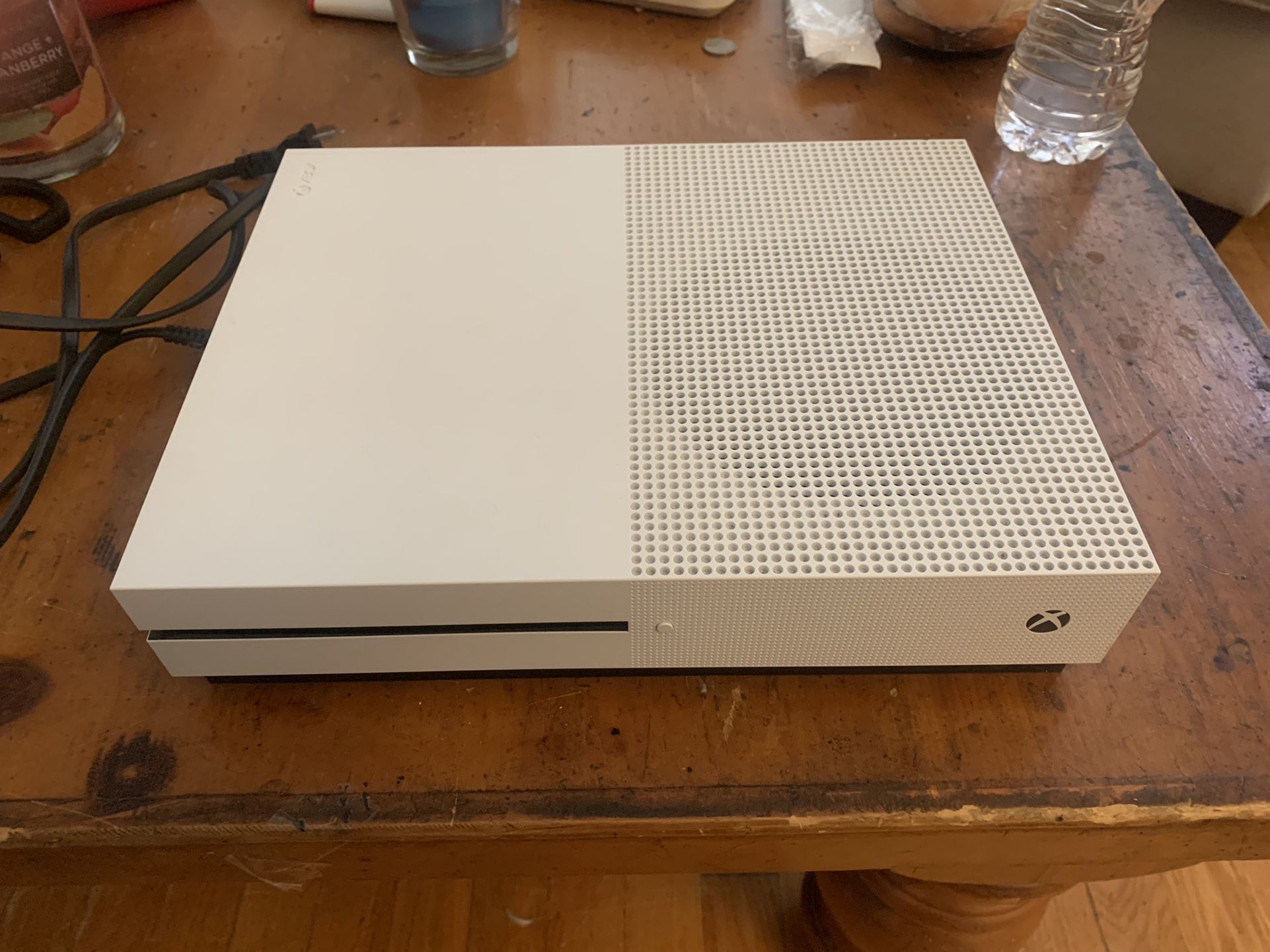 Microsoft Xbox One S 1TB Console W/ Disc Drive And Cord - Like New Condition