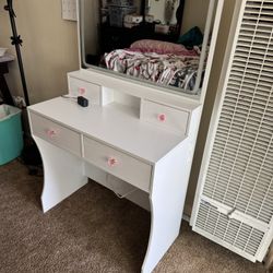 Vanity Desk with LED Lighted Mirror & Power Outlet & 4 Drawers, Makeup Table Set