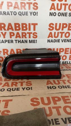 2015 Challenger Taillight Outer Driver OEM 🔥 2023