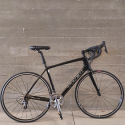 All-Carbon 19 lb. 2014 Trek Madone 5.2 Racing Bike 