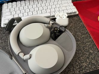 Bundle Sale: AirPods 4 (ANC) + Sony XM6 Over‑Ear Headphones