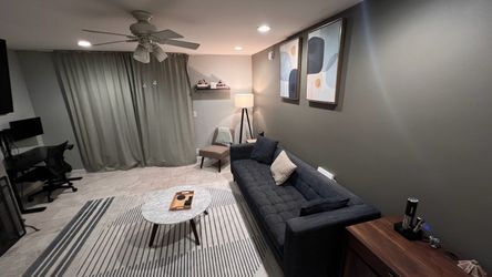 Accent chair