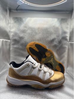 Air Jordan 11 low closing ceremony